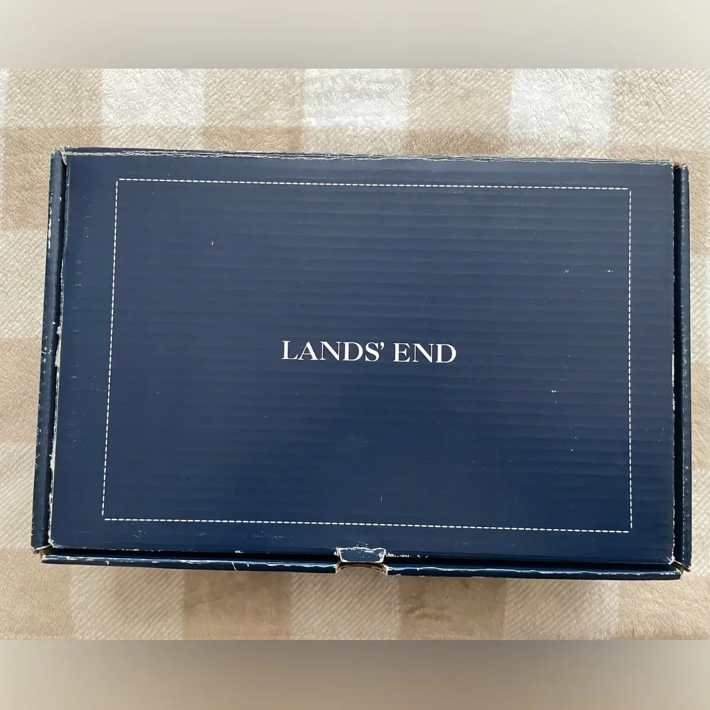Lands End Leather Quilted Shoe size 7 Black Womens Casual Shoes New in Box